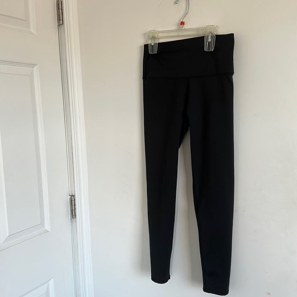 Aerie Chill Play Move Leggings! Only worn a few times!